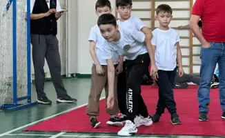 Акция ко Дню национальных видов спорта в Астане соревнования по қазақ күресі среди работников образования