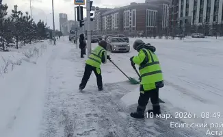 Астана сталкивается с мощным снегопадом: более 1700 единиц спецтехники и 3000 рабочих задействованы в уборке