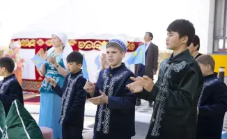 Марат Султангазиев поздравил детей с Наурызом и организовал праздничное мероприятие в Конаеве