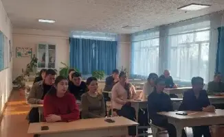 Создание моста согласия: встречи с молодежью в Наурзумском районе