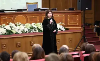 Награждение учителя Марии Бедриной в Министерстве просвещения: признание смелости и позитивные изменения в образовании