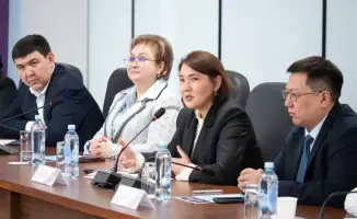 Экспертный клуб "Sarap" в Астане обсуждает ключевые аспекты внедрения новой Конституции Казахстана