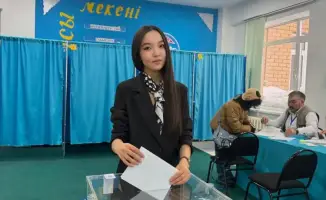 Астанская 18-летняя жительница с радостью впервые приняла участие в голосовании