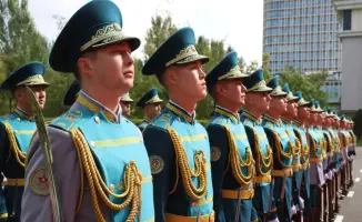 Военнослужащие продемонстрировали уважение к культурным традициям Казахстана на Дне национальной одежды