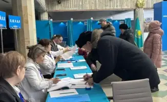 Астана: избирательные участки открылись для голосования на референдуме