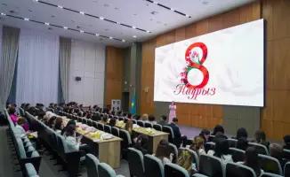 Поздравление женщин-госслужащих с Международным женским днем от Нуралхана Кушерова