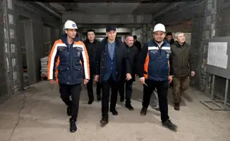 Аким Алматы проверил ход модернизации больницы №7 и строительство новой поликлиники на 500 посещений