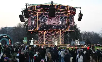 Праздник весны в Алматы: Концерт и ярмарка усиливают общественное единство и культурное разнообразие