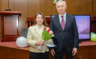 Торжественное собрание в МНЭ ко Дню женщин