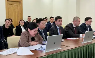 Минтруд обсудил введение специальных выплат для работников вредных производств и планы развития аннуитетной компании