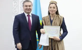 Наурыз в Министерстве промышленности и строительства Ерсайын Нагаспаев поздравил коллектив