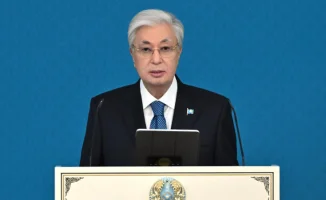 Токаев наградил паралимпийского чемпиона Ербола Хамитова в Астане