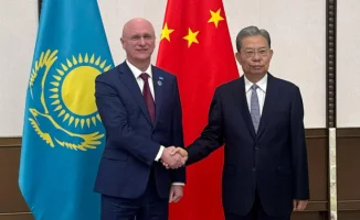 Роман Скляр обсудил стратегическое сотрудничество с председателем парламента Китая на Боаоском азиатском форуме в Хайнане