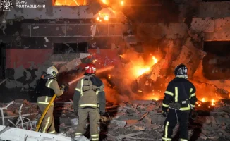 Небо в огне: Россия обрушила 'железный дождь' на Украину, выпустив сотни дронов и ракеты