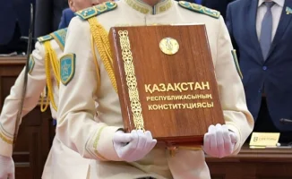 Токаев: Языковые споры — лишь тени на пути к новой Конституции
