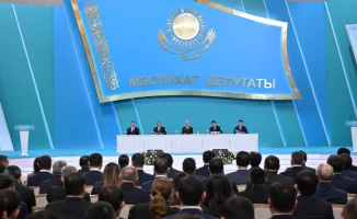 Токаев подчеркивает важность маслихатов в развитии местного самоуправления на III республиканском форуме депутатов