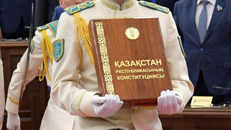 Токаев: Языковые споры — лишь тени на пути к новой Конституции {city2}