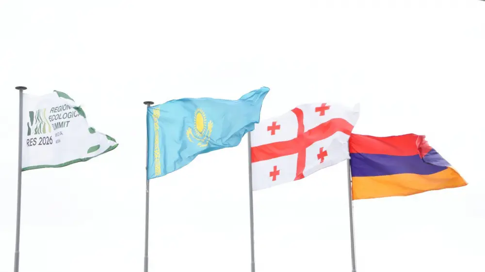 По итогам сессии инициатива «Team Europe» - ЕС-Центральная Азия: встреча высокого уровня по вопросам водных ресурсов, энергетики и изменения климата в Центральной Азии прошла пресс-конференция (2)