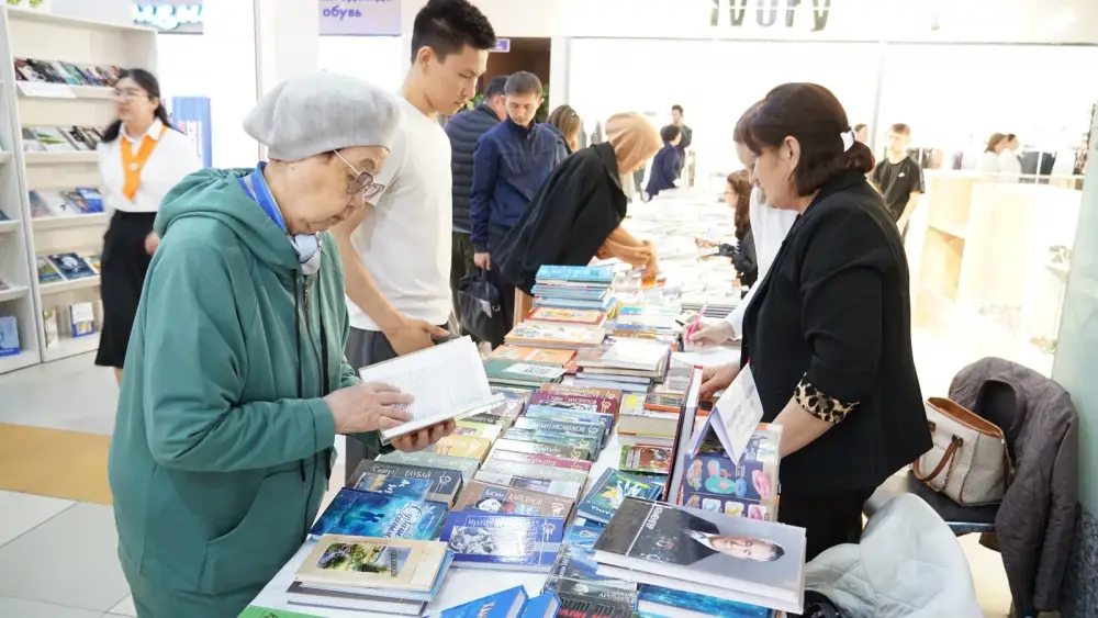 В Жетісу в рамках Национального дня книги провели масштабное мероприятие под названием «Кітап – ұлттың ұлы байлығы» (6)