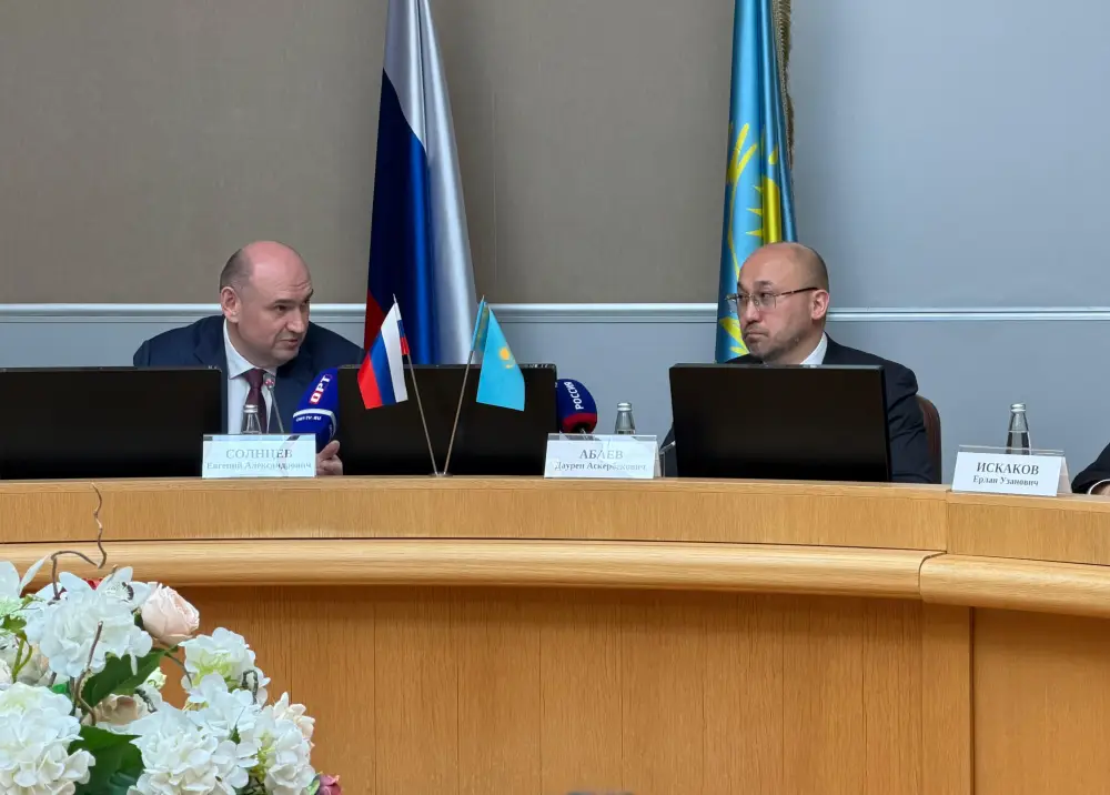 Глава региона принял участие в конференции в Оренбурге, где обсуждались вопросы расширения межрегионального сотрудничества (3)