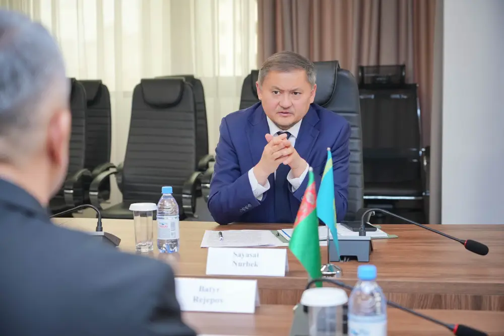Казахстан и Туркменистан обсуждают сотрудничество в науке и образовании {city2}