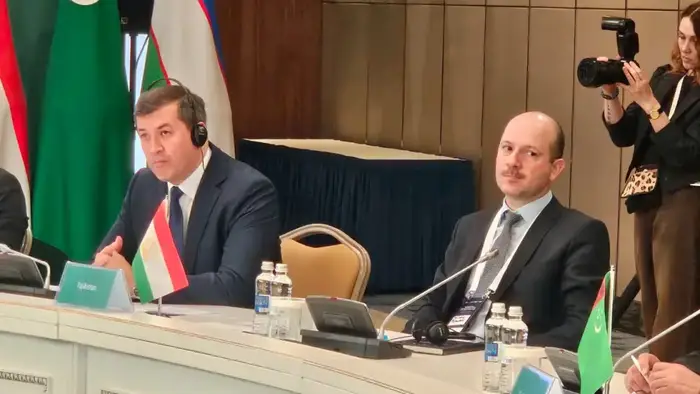 Энергетический мост: Казахстан и ЕС строят будущее на основе чистой энергии и безопасности {city2}