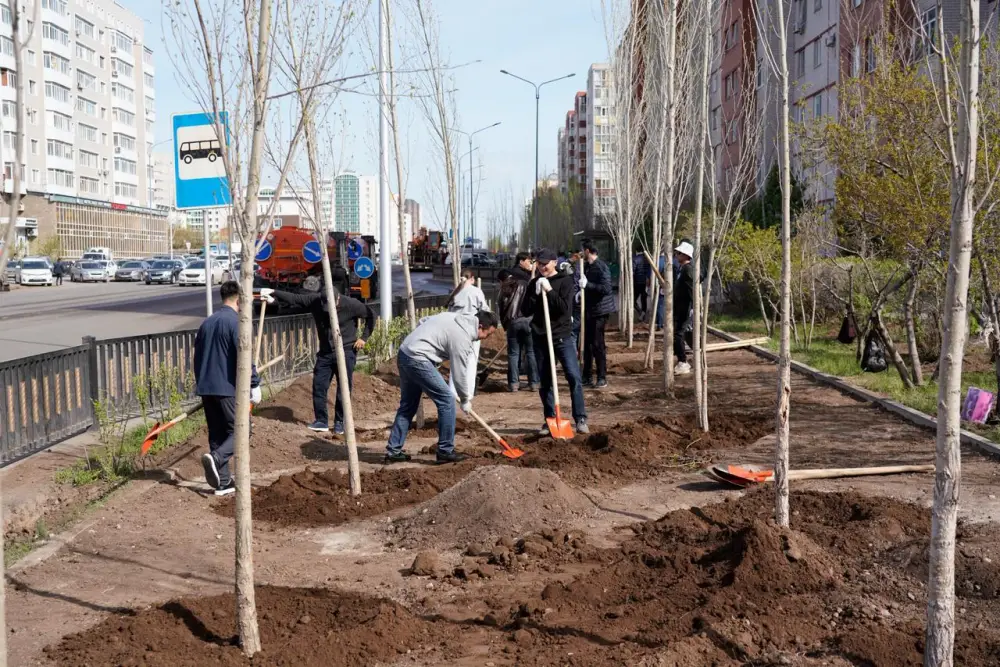 Столичные ТРЦ присоединились к озеленению города в рамках акции «Таза Қазақстан» (7)