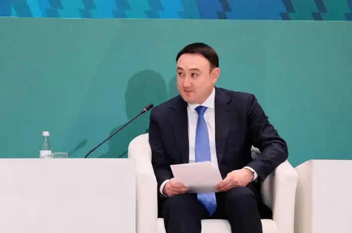 Казахстан прокладывает мосты к трансграничному водному сотрудничеству: Даурен Казантаев делится видением на экологическом саммите {city2}