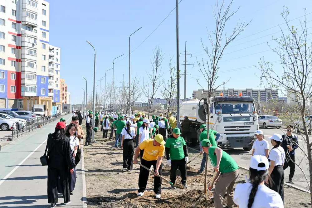 Посадка 200 деревьев в Семее: вклад в экологию и будущее города {city2}