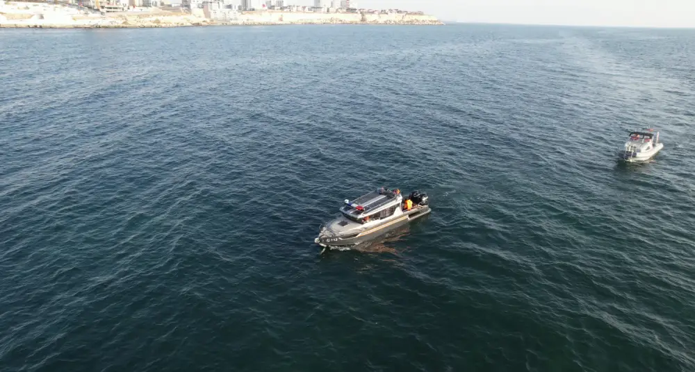 Международные усилия по обеспечению безопасности на водоемах: профилактические рейды спасателей МЧС {city2}
