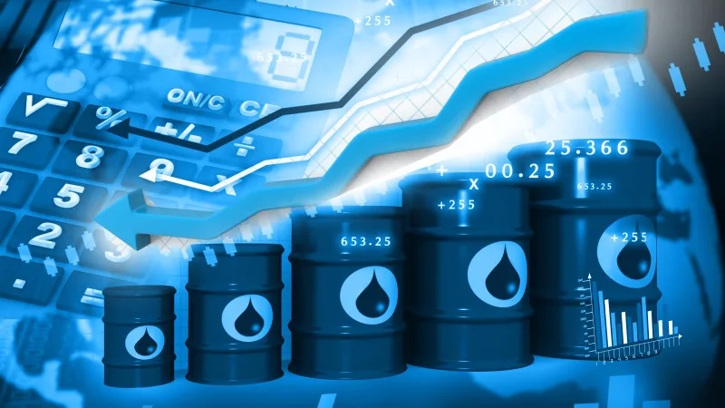 Цены на нефть достигают четырехлетнего максимума на фоне блокады иранских портов и опасений инвесторов о длительных перебоях {city2}