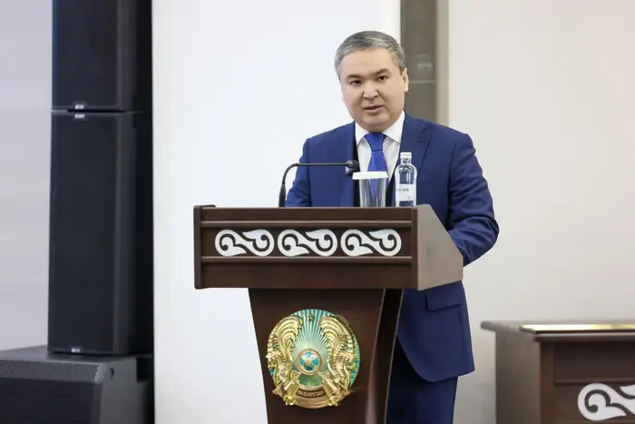 День работников ЖКХ в Министерстве промышленности и строительства Казахстана {city2}