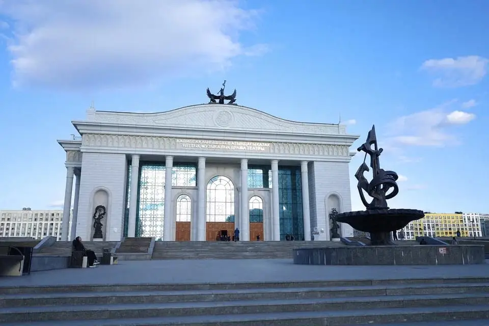 Гастроли Восточно-Казахстанского театра драмы и оперетты в Астане мюзикл Mamma Mia {city2}
