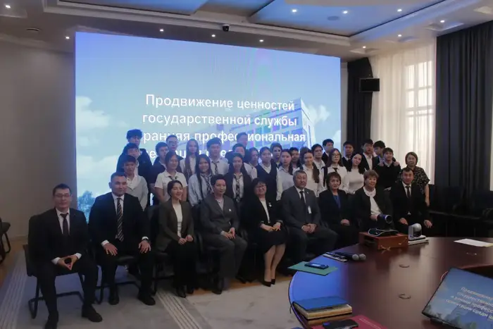 Социальное мероприятие в Костанае: школьникам представили ценности государственной службы и возможности профессиональной ориентации {city2}