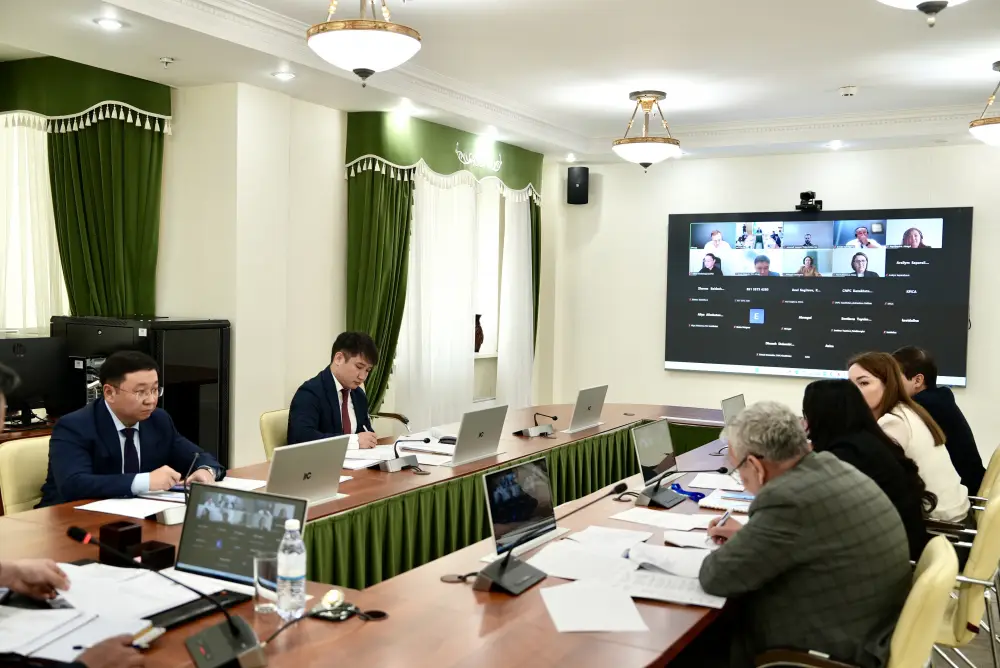 Обсуждение трудового законодательства и привлечение зарубежных специалистов на онлайн-встрече ключевых игроков {city2}