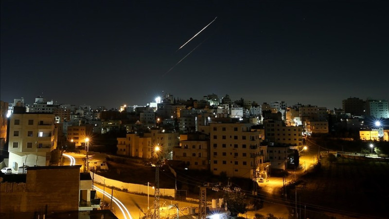 Иранские удары по базам США в Персидском заливе {city2}