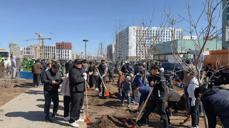 Союз отцов поддерживает инициативу 'Таза Қазақстан': более 300 человек собрались для участия в экологической акции {city2}