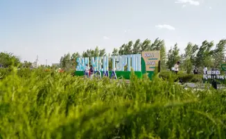 Аллея памяти: деревья, растущие на надежде и единстве в Туркестане