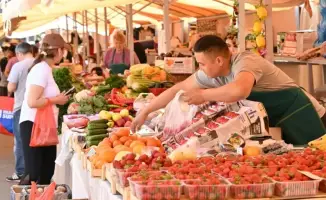 Ярмарка выходного дня в Ауэзовском районе Алматы переехала на улицу Рыскулбекова