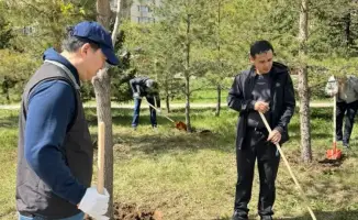 Субботник: Министерство в борьбе за чистоту Астаны!