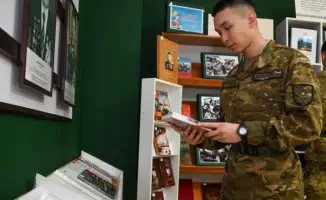 В Вооруженных силах Казахстана военнослужащие должны прочитать минимум 5 книг за время службы в рамках Национального дня книги