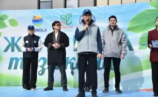 В Косшы прошёл масштабный экоплоггинг, собравший около тысячи участников для очистки города