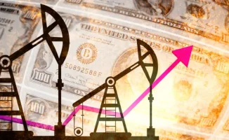Цены на нефть резко возросли после провала переговоров между Ираном и США, что может привести к нестабильности на нефтяных рынках.