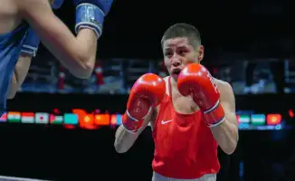 Казахстанский боксер: золото ЧА-2026 в финале с камбэком!