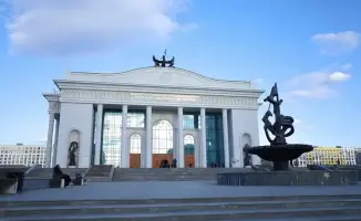 Гастроли Восточно-Казахстанского театра драмы и оперетты в Астане мюзикл Mamma Mia