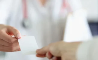 Минфин предлагает указывать ИИН пациентов в чеках за медуслуги: кто окажется под прицелом нововведения?