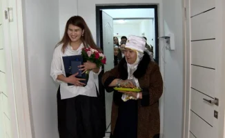 Молодые казахстанские учёные получили ключи от квартир от Президента Касым-Жомарта Токаева в преддверии Дня работников науки