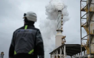 Восемь стран — членов ОПЕК+ намерены 5 апреля обсудить возможность повышения квот на добычу нефти. Хотя данная мера пока не окажет влияния на реальные поставки, она может сигнализировать о намерении стран адаптироваться к изменяющимся условиям на рынке не