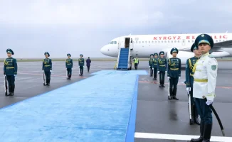 Президент Кыргызстана Садыр Жапаров и Президент Туркменистана Сердар Бердымухамедов прибыли в Астану для участия в Региональном экологическом саммите