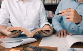 Обсуждение коррупции среди акимов и министров: депутаты Мажилиса поднимают вопросы о выпускниках программы 'Болашак'